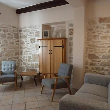 Kamena Kuca Roko * Sveti Filip i Jakov