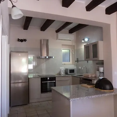 Kamena Kuca Roko Villa *