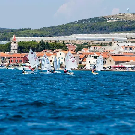 Villa Kamena Kuca Roko *